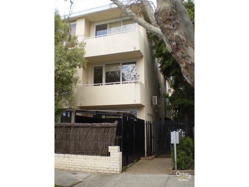 8/31 Charnwood Road, St Kilda VIC 3182