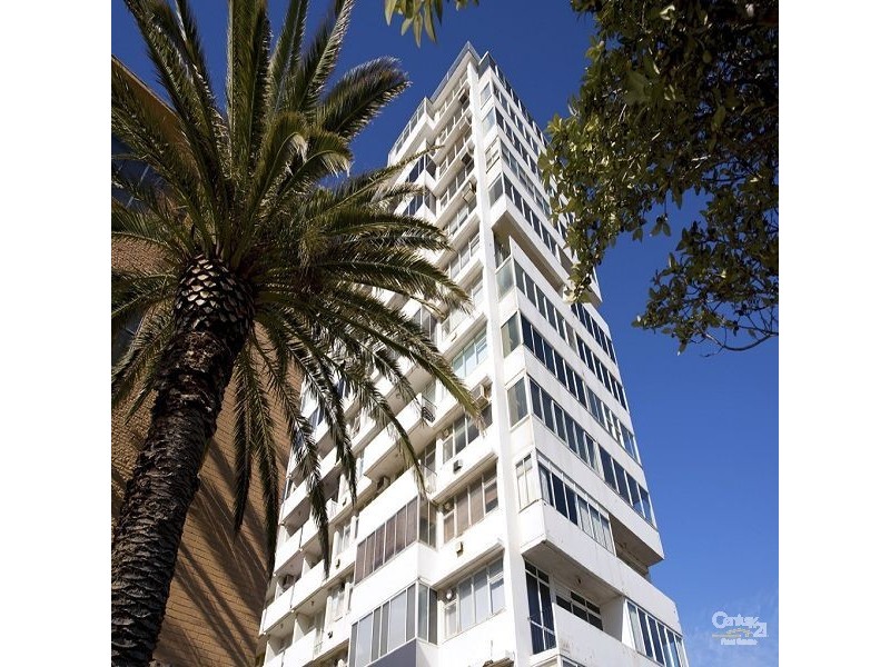 8d/12 Marine Parade, St Kilda VIC 3182