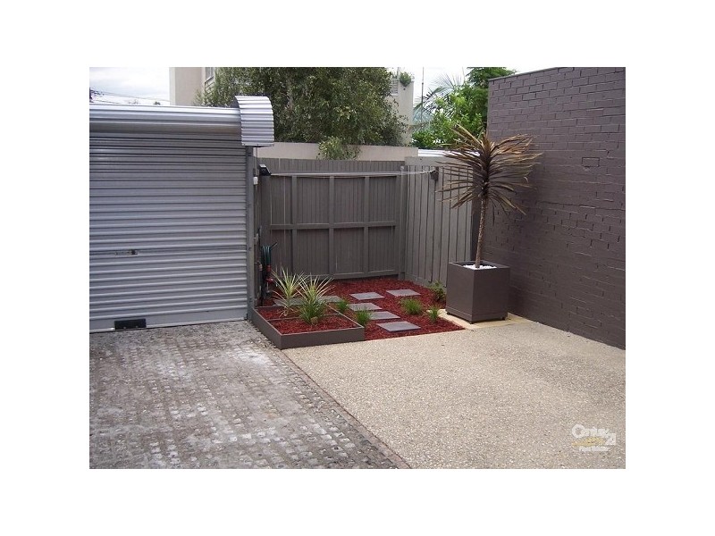 6 Bowen Street, St Kilda East VIC 3183