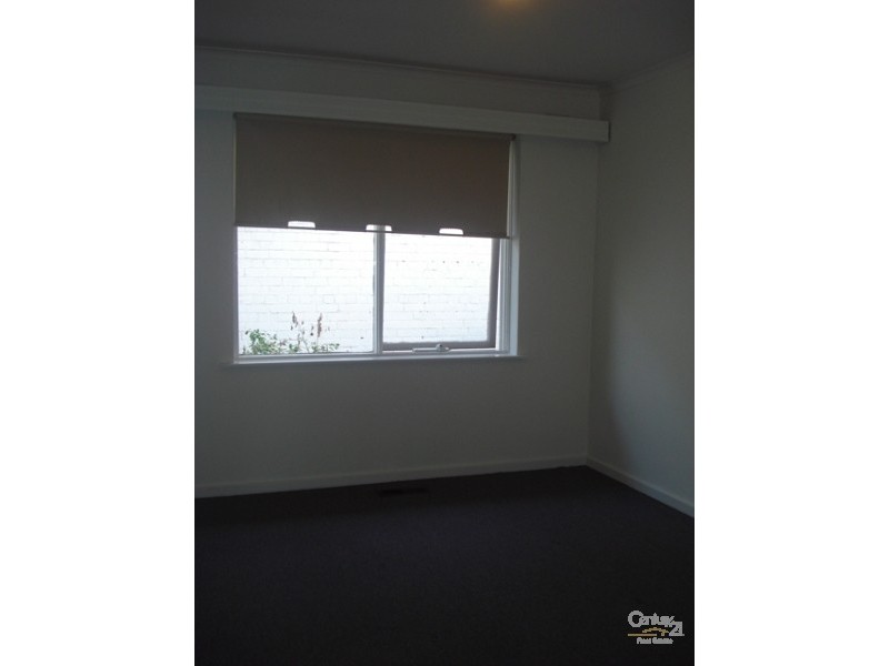 2/40 Elm Grove, St Kilda East VIC 3183