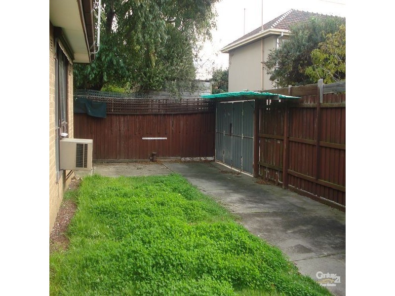 2/40 Elm Grove, St Kilda East VIC 3183