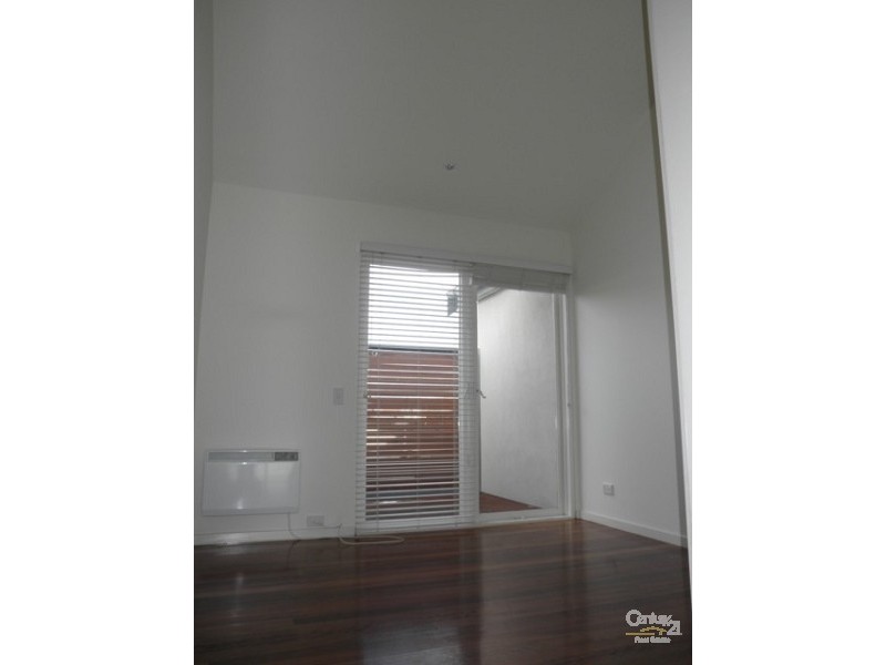 3/33-35 The Avenue, St Kilda East VIC 3183