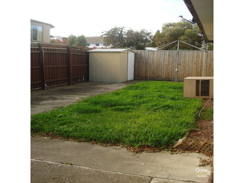 2/40 Elm Grove, St Kilda East VIC 3183