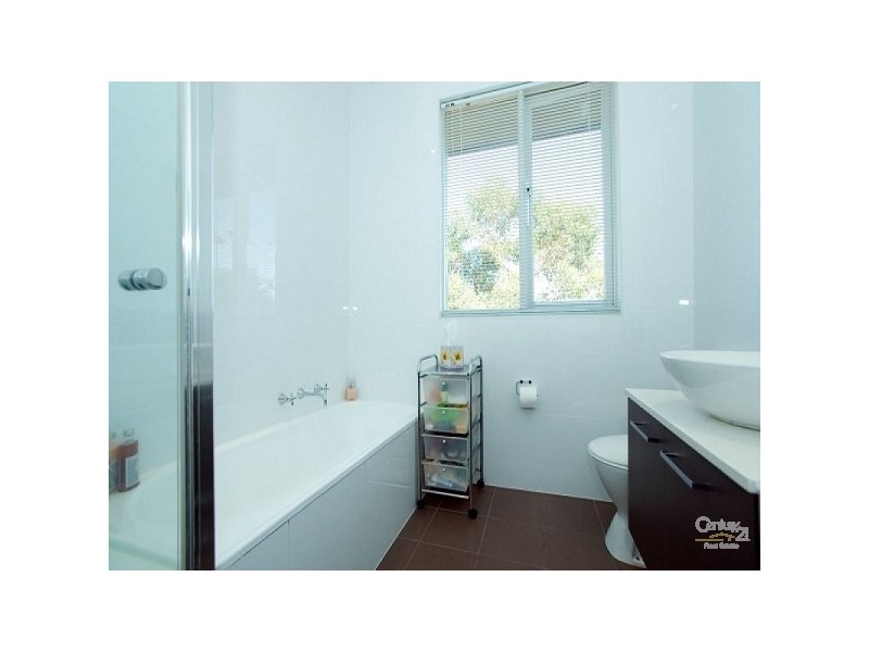 9/209 Brighton Road, Elwood VIC 3184