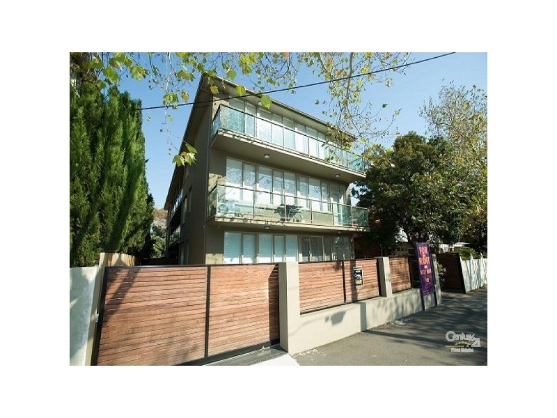 9/209 Brighton Road, Elwood VIC 3184