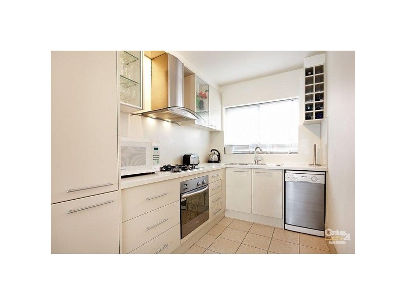 4/8 Marriott Street, St Kilda VIC 3182