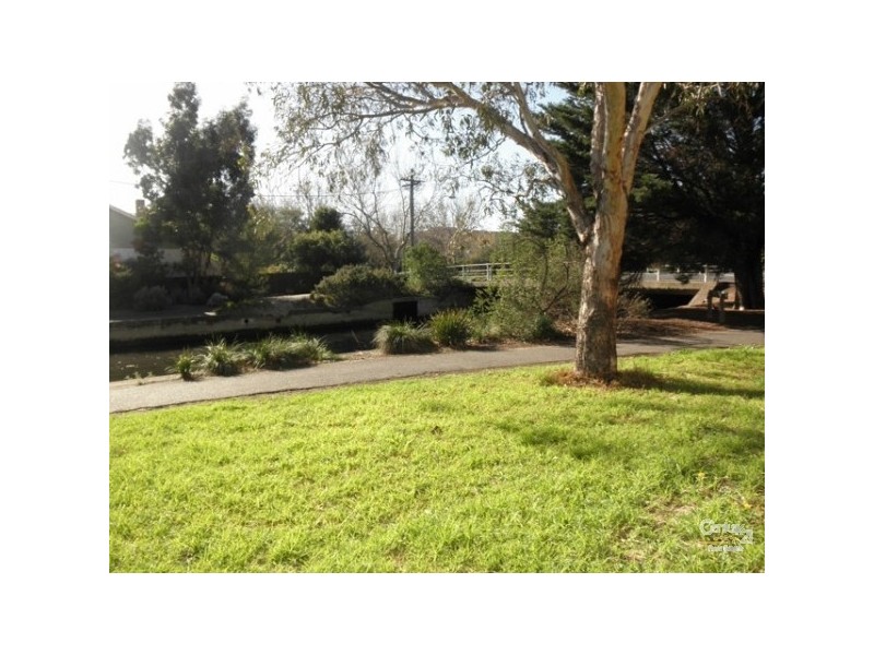 1/64 Broadway, Elwood VIC 3184