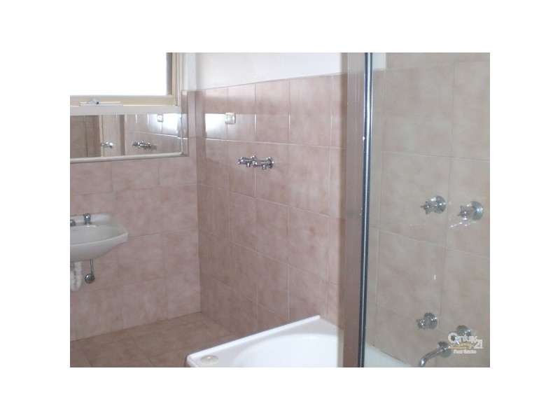 8/10 Roseberry Grove, Glen Huntly VIC 3163