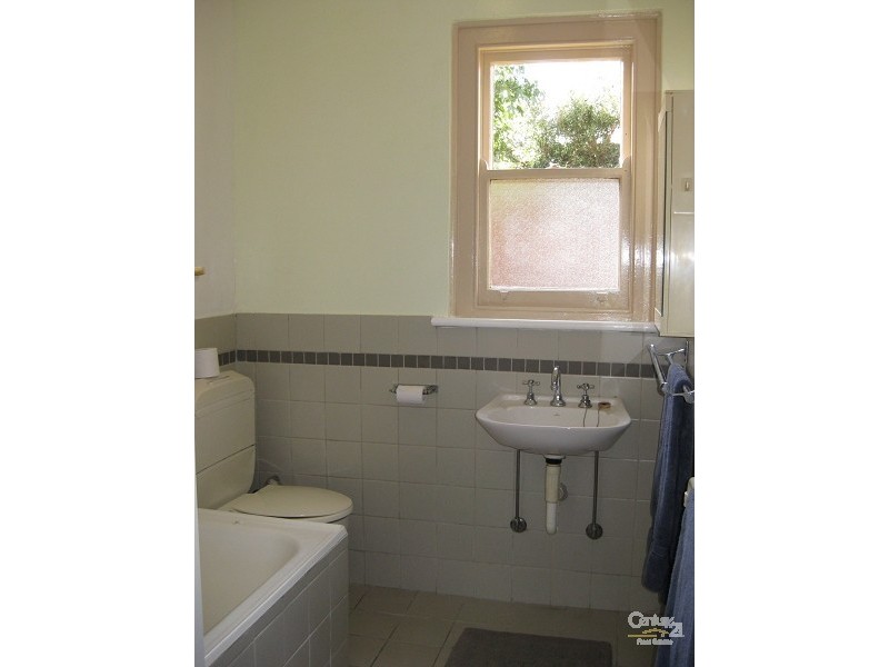 2/73 Pakington Street, St Kilda VIC 3182