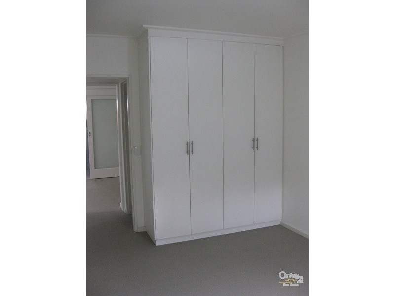 2/6 Raith Court, St Kilda East VIC 3183