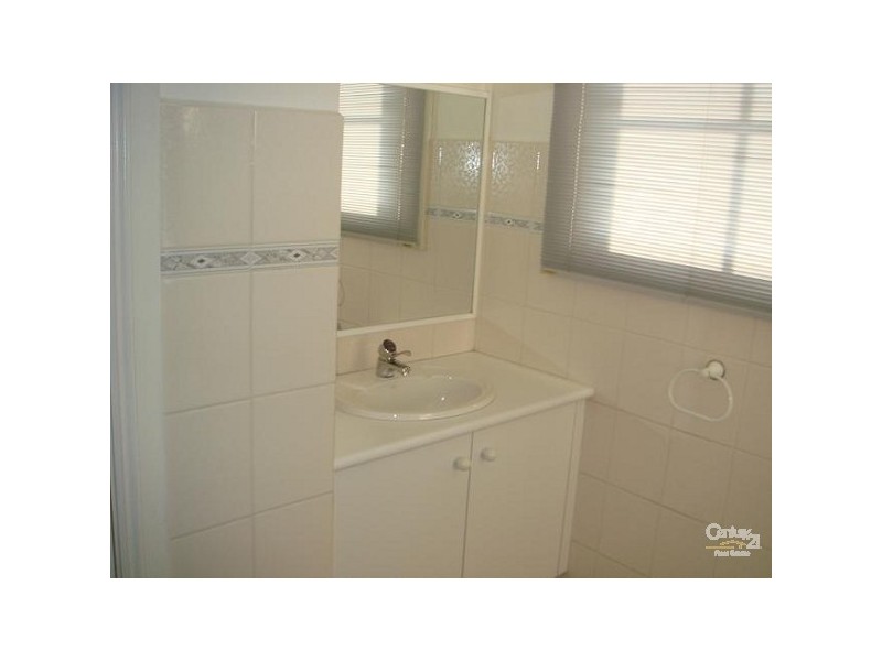 2/6 Mernda Avenue, Carnegie VIC 3163