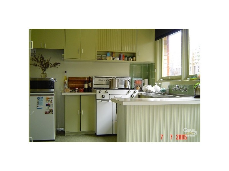 4 Penleigh Court, St Kilda East VIC 3183