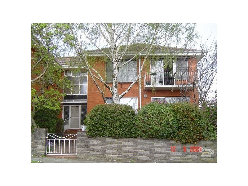 2/4 Bella Vista Road, Caulfield North VIC 3161