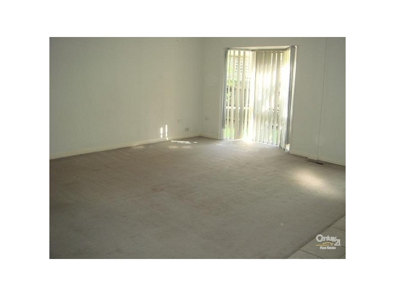 2/6 Mernda Avenue, Carnegie VIC 3163