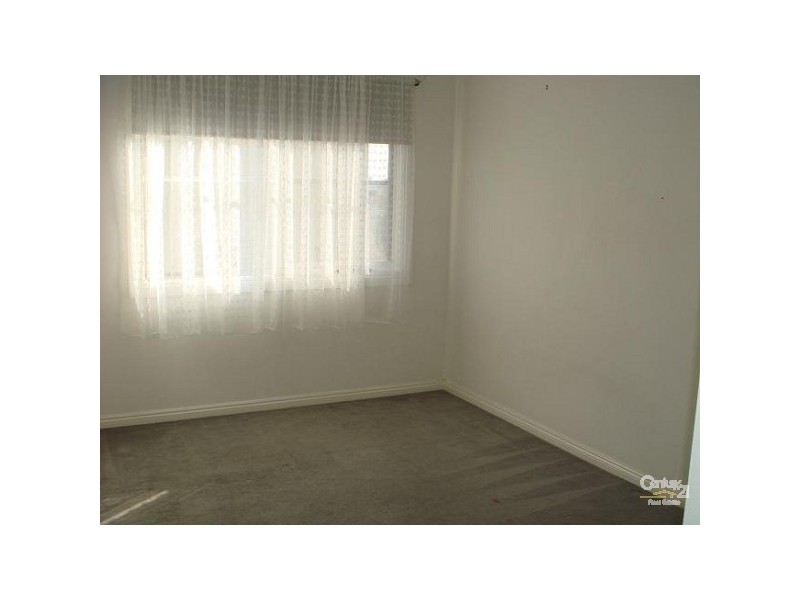 2/6 Mernda Avenue, Carnegie VIC 3163