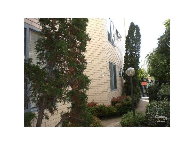 8/66 Grosvenor Street, St Kilda East VIC 3183