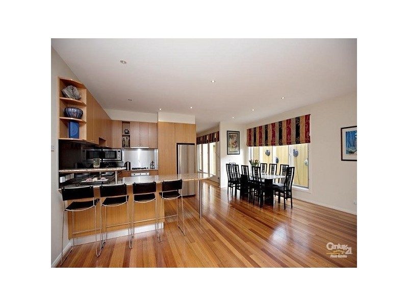 25 Beddoe Avenue, Brighton East VIC 3187