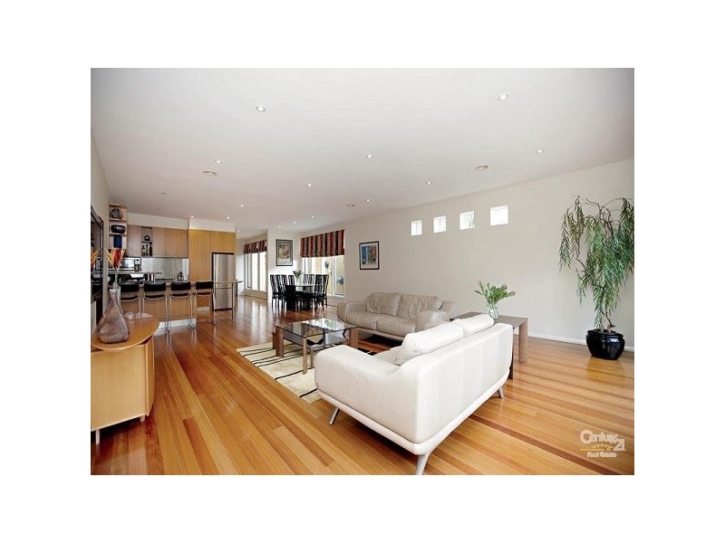 25 Beddoe Avenue, Brighton East VIC 3187