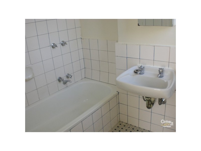 13/6 Poplar Grove, Carnegie VIC 3163