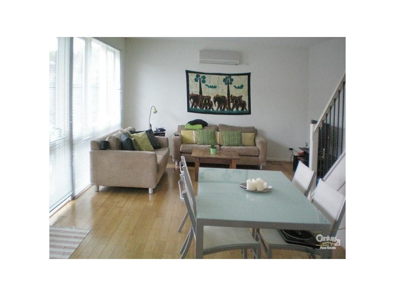 1/2 Gibson Street, Caulfield East VIC 3145