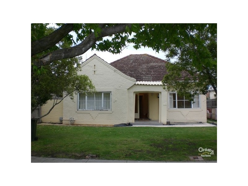 18 Lyons Street, Carnegie VIC 3163