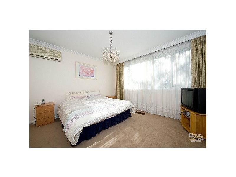 1/156 Orrong Road, enter from Nyora Gve, Caulfield North VIC 3161