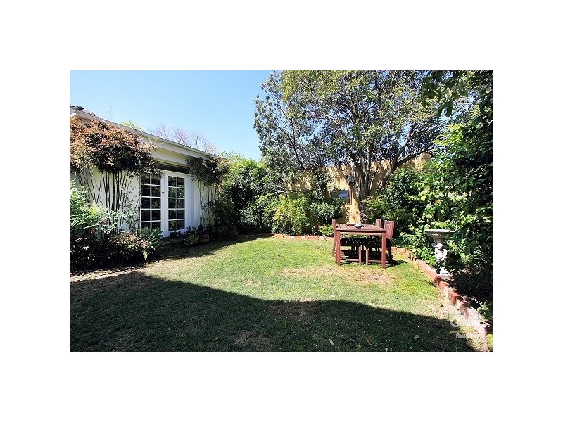 20 Monkstadt Avenue, Ripponlea VIC 3185