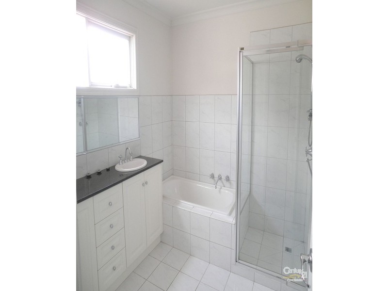 1/1270 Dandenong Road, Murrumbeena VIC 3163