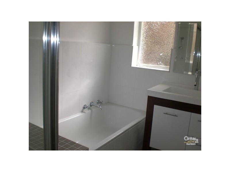 3/129 Kambrook Road, Caulfield North VIC 3161