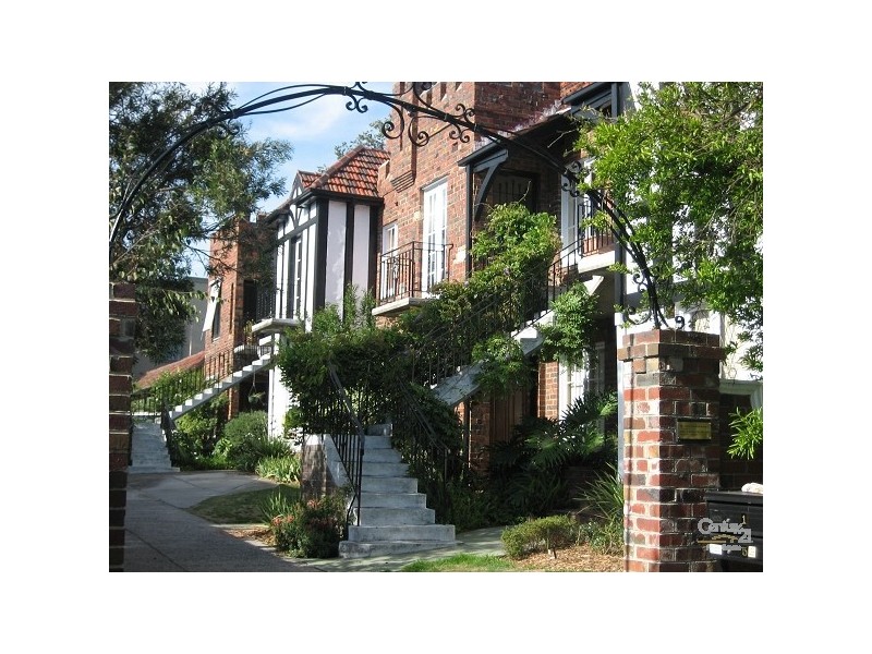 4/136 Alma Road, St Kilda East VIC 3183