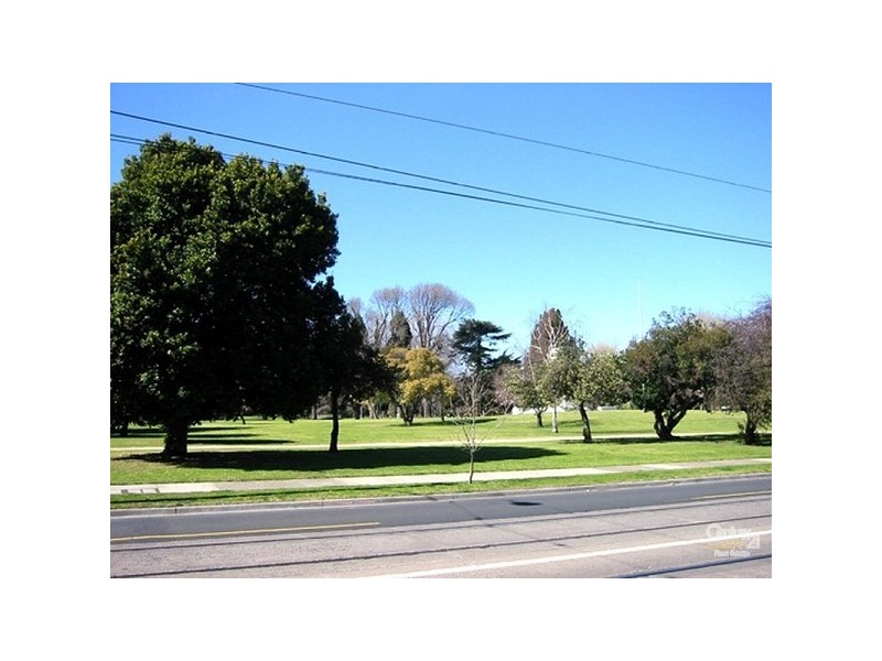 2/78 Hawthorn Road, Caulfield North VIC 3161