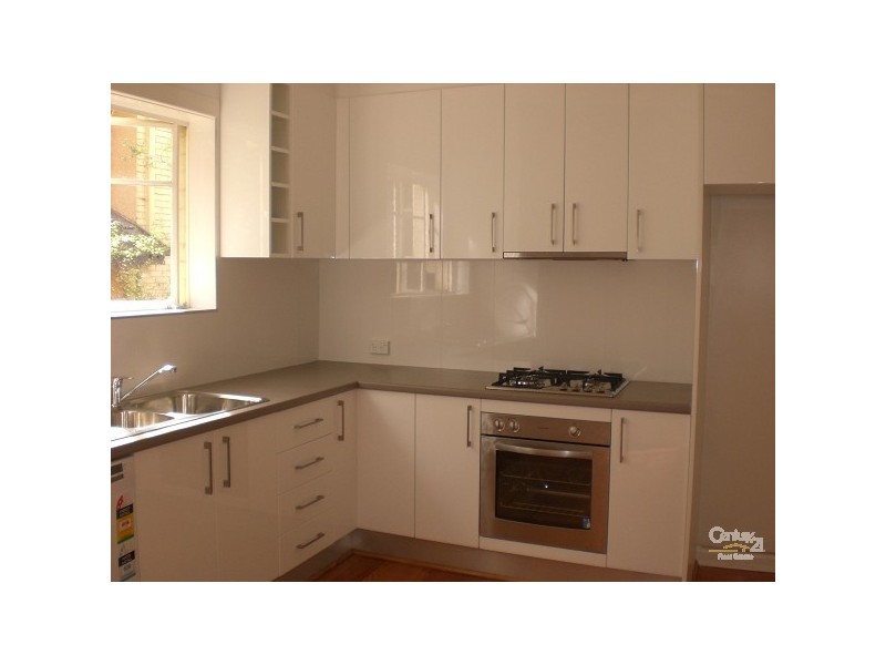 3/129 Kambrook Road, Caulfield North VIC 3161