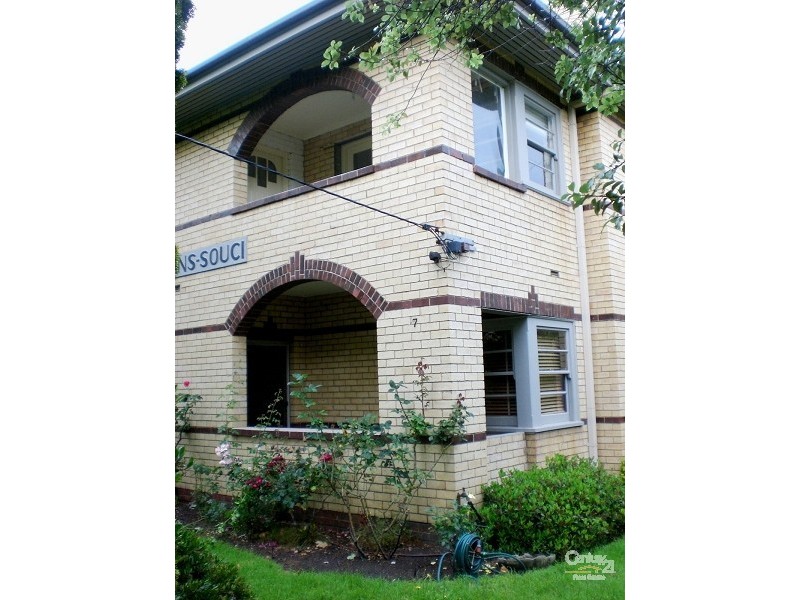 3/7 Vautier Street, Elwood VIC 3184