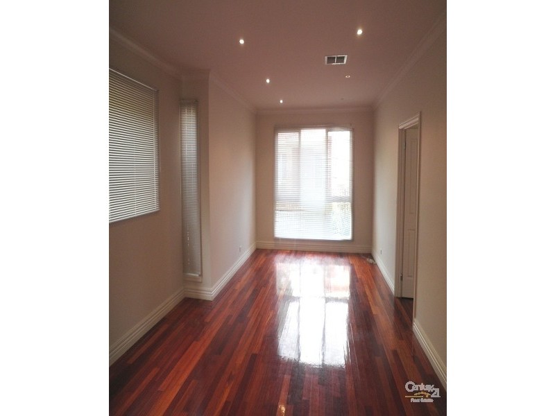 1/1270 Dandenong Road, Malvern East VIC 3145