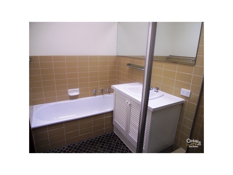 2/15 Sebastopol Street, Caulfield North VIC 3161