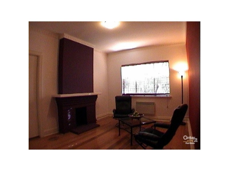 2/5 Lansdowne Road, St Kilda East VIC 3183