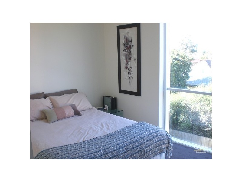 17/323 Beaconsfield Parade, St Kilda West VIC 3182