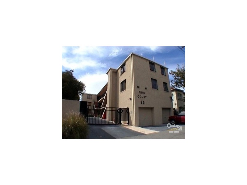 8/25 Bendigo Avenue, Elwood VIC 3184