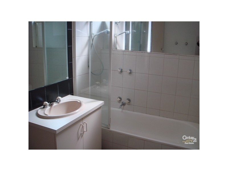 3/11 Jackson Street, St Kilda VIC 3182