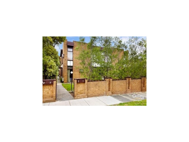 1/2 Melby Avenue, St Kilda East VIC 3183