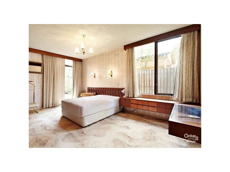 1/2 Melby Avenue, St Kilda East VIC 3183