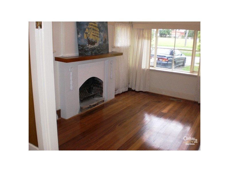 18 Lyons Street, Carnegie VIC 3163