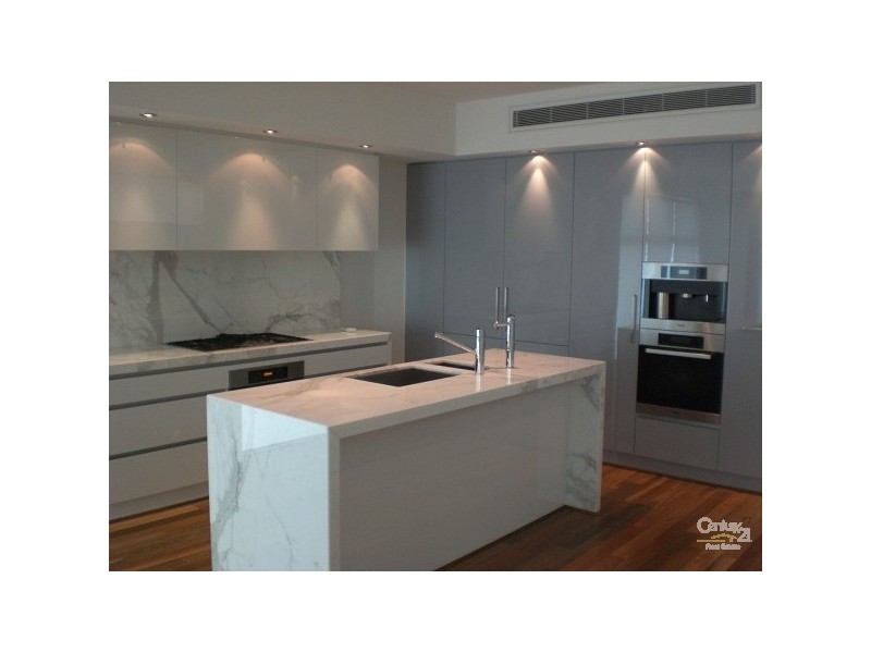 4/10 Marine Parade, St Kilda VIC 3182