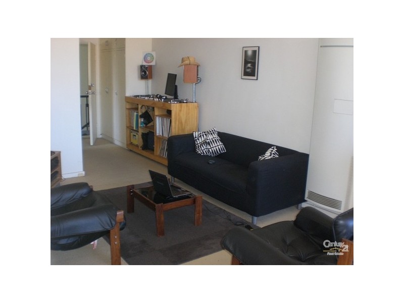 12/2 Wando Grove, St Kilda East VIC 3183