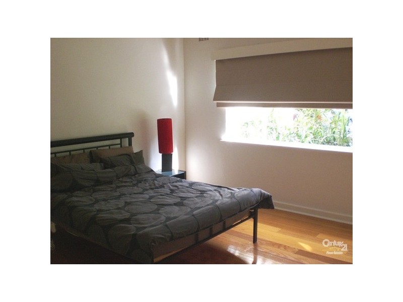 3/129 Kambrook Road, Caulfield North VIC 3161