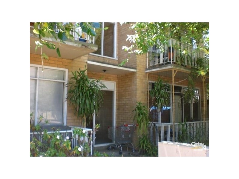 1/6 Nightingale Street, St Kilda East VIC 3183
