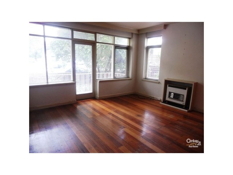 1/6 Nightingale Street, St Kilda East VIC 3183