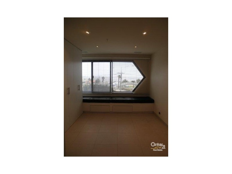 3/8-10 The Esplanade, St Kilda VIC 3182