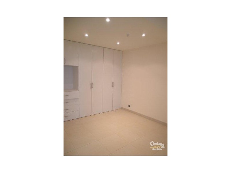 3/8-10 The Esplanade, St Kilda VIC 3182