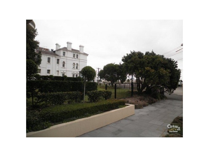 3/8-10 The Esplanade, St Kilda VIC 3182